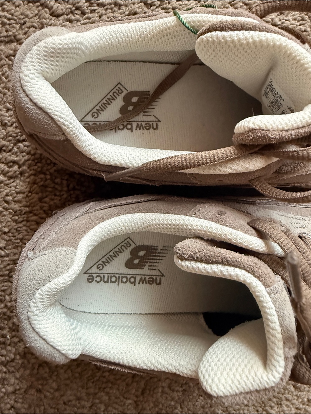 New Balance 204l in mushroom - Picture 4 of 7
